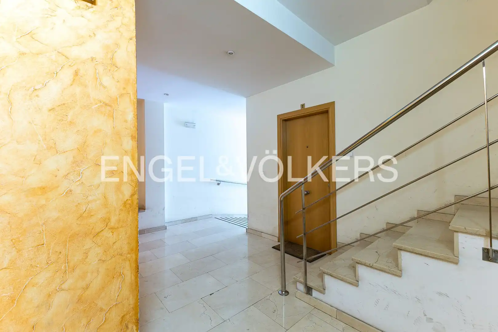 Piso en venta en Vilanova i la Geltrú con Aire acondicionado, Calefacción y Trastero