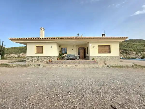 Vista exterior de Finca rústica en venda en Pulpí amb Aire condicionat, Jardí privat i Parquet
