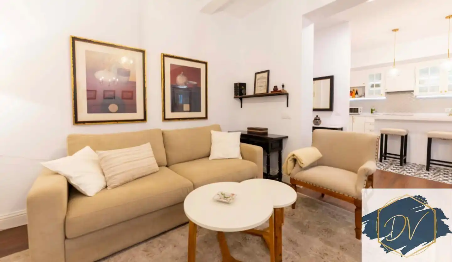 Flat with terrace for sale in Calle de Jesús y María, imagen 10