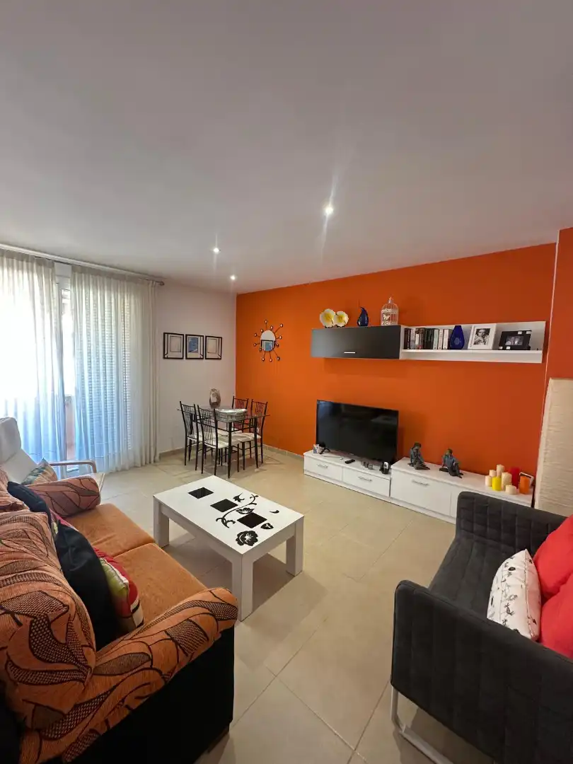 Piso con terraza en venta en Platja de Mont-roig, imagen 3