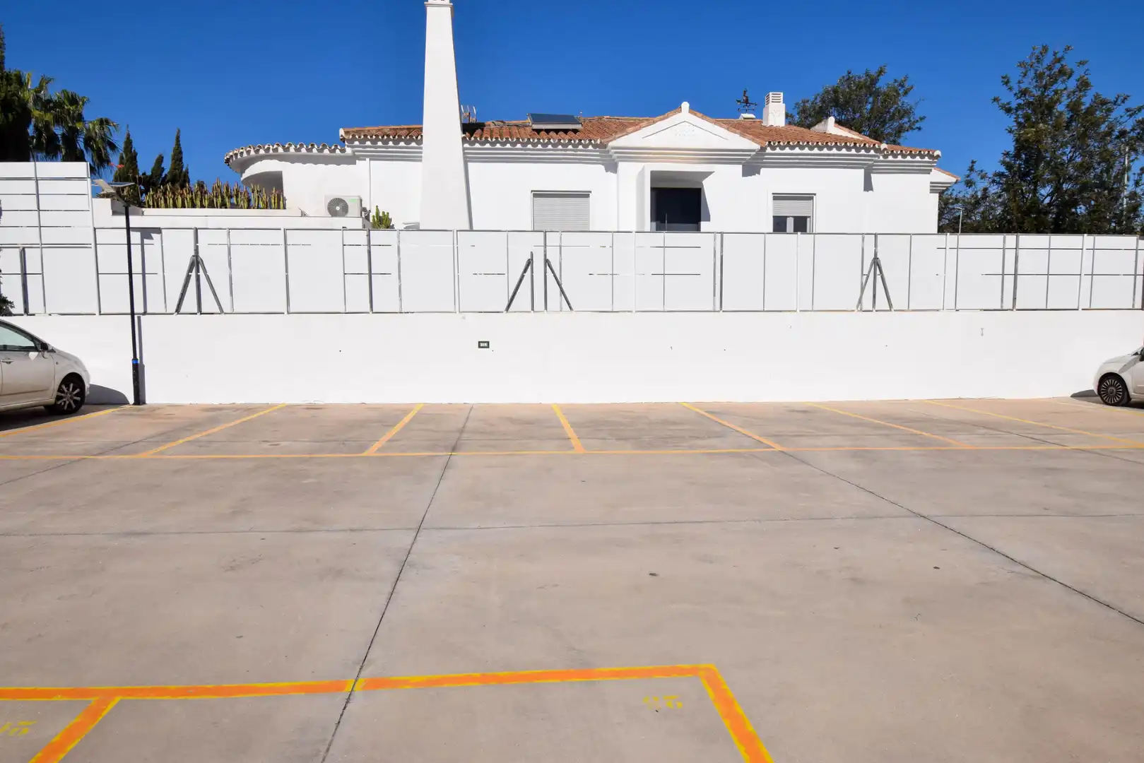 Aparcament de Apartament en venda en Benalmádena amb Aire condicionat, Terrassa i Moblat