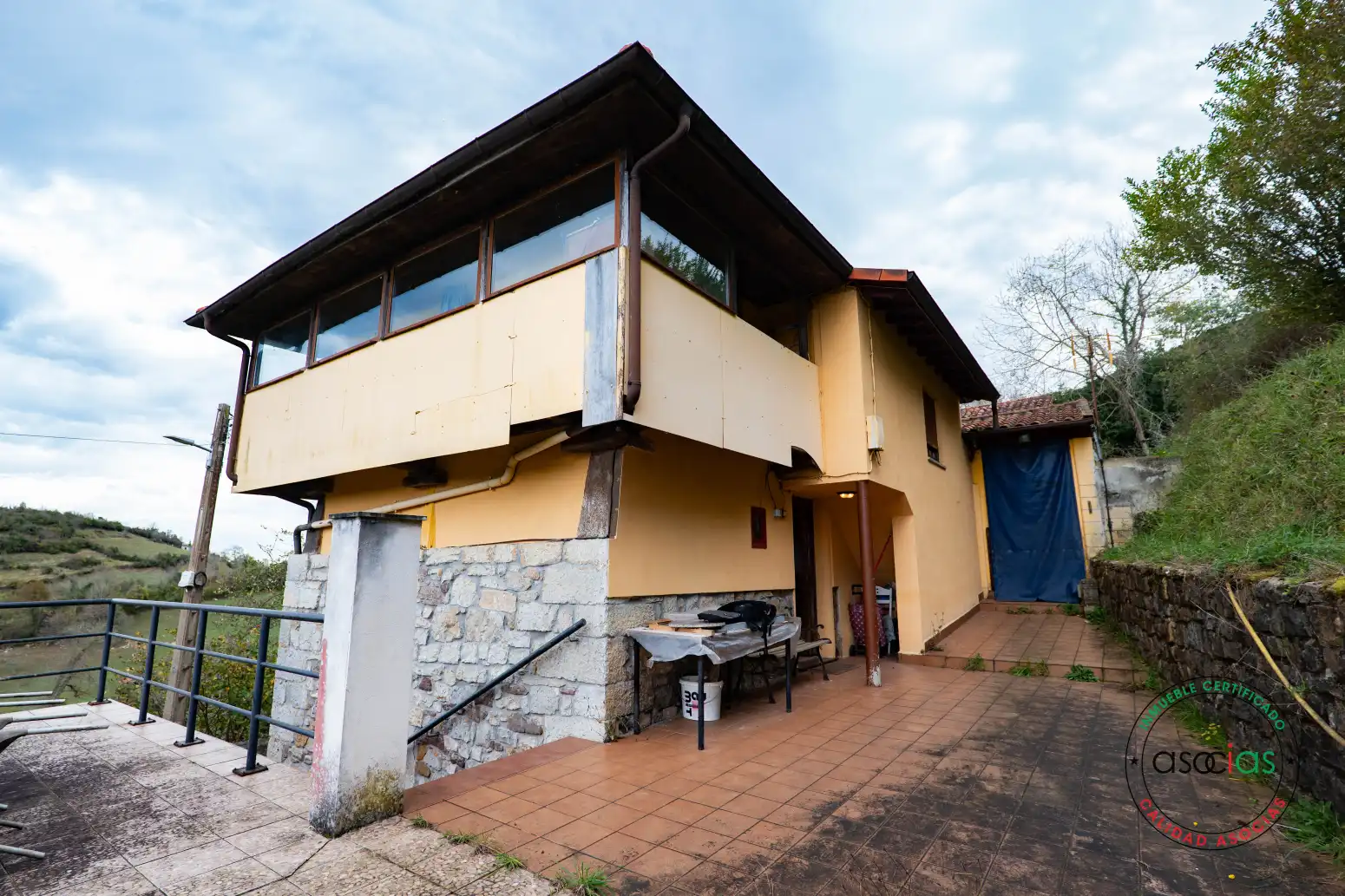 Vista exterior de Casa o chalet en venta en Grado con Calefacción