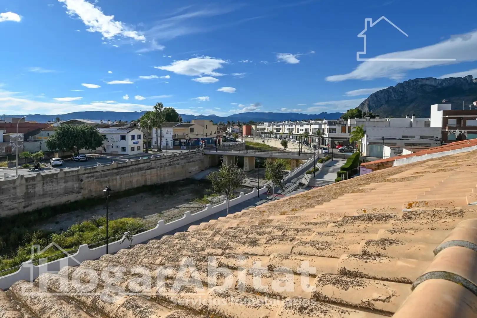 Exterior view of Flat for sale in Els Poblets  with Air Conditioner and Furnished