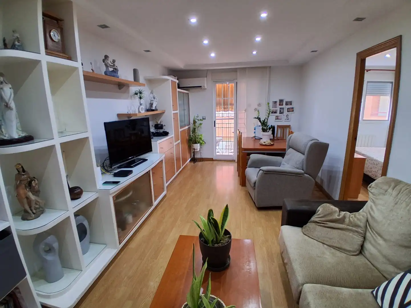 Sala d'estar de Pis en venda en Valencia amb Aire condicionat, Calefacció i Parquet