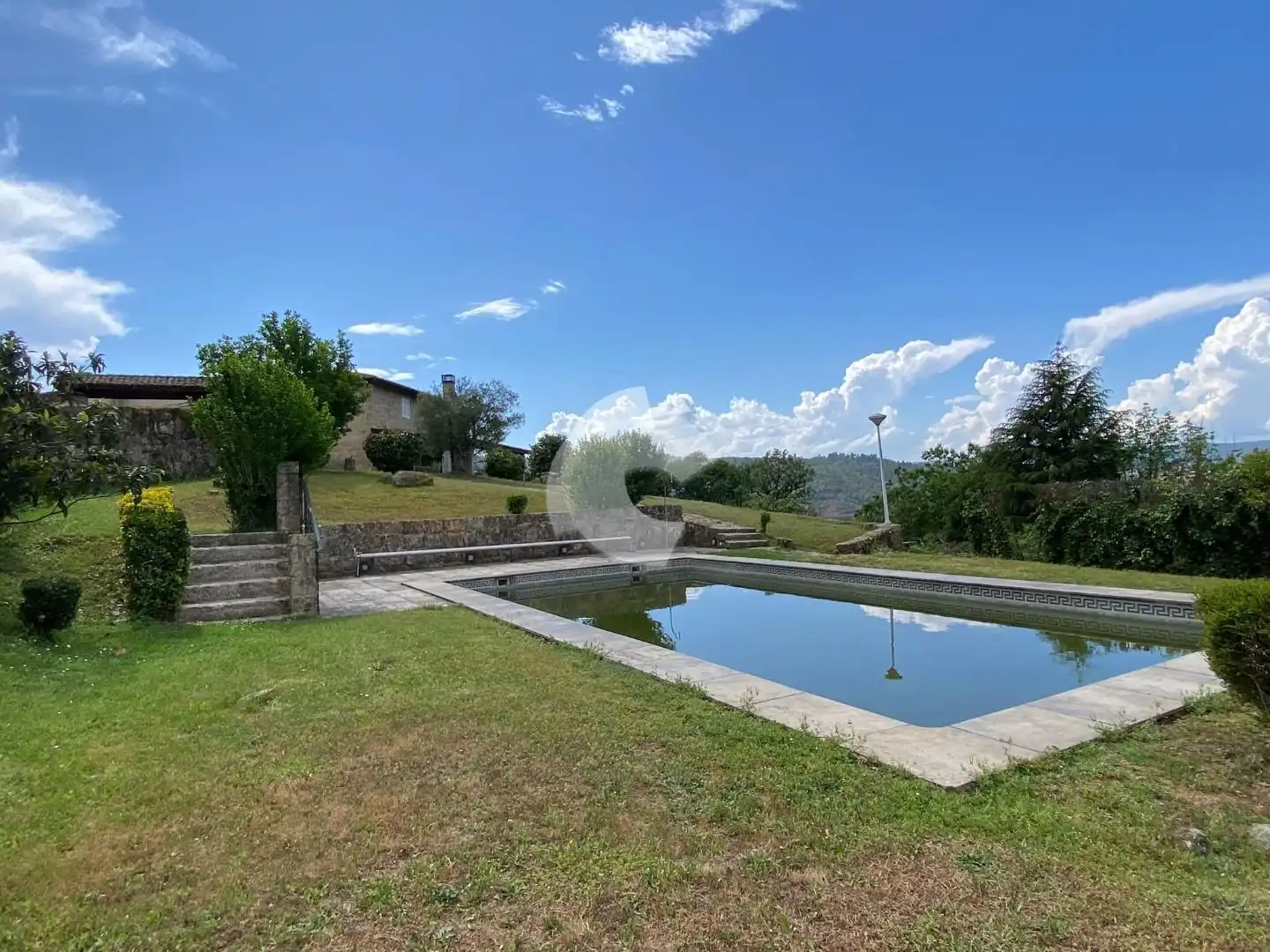 Piscina de Casa o xalet en venda en San Cibrao das Viñas amb Calefacció, Jardí privat i Parquet