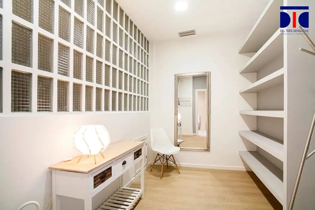 Wohnung zur Miete in Sevilla mit Klimaanlage, Heizung und Parkett