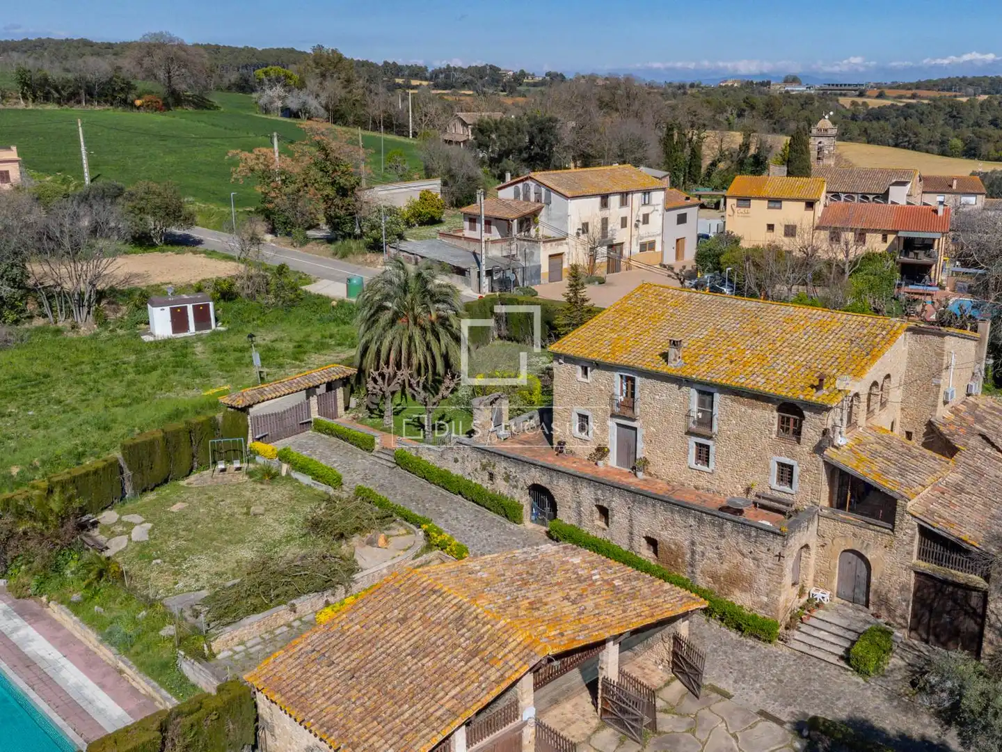Vista exterior de Finca rústica en venta en Fontcoberta con Calefacción, Jardín privado y Terraza