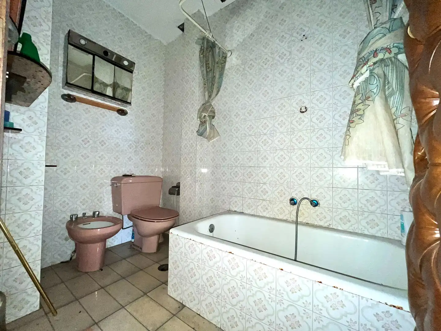 Bathroom of Houses for sale in Oleiros