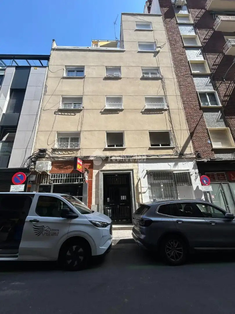 Vista exterior de Pis en venda en Madrid