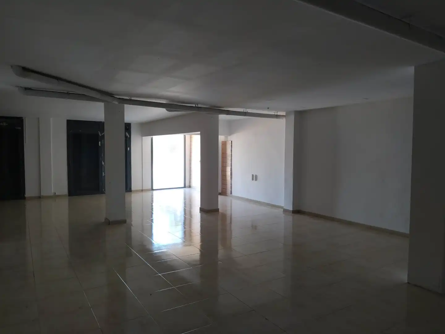 Local comercial en venda a C/ Andorra, imagen 6