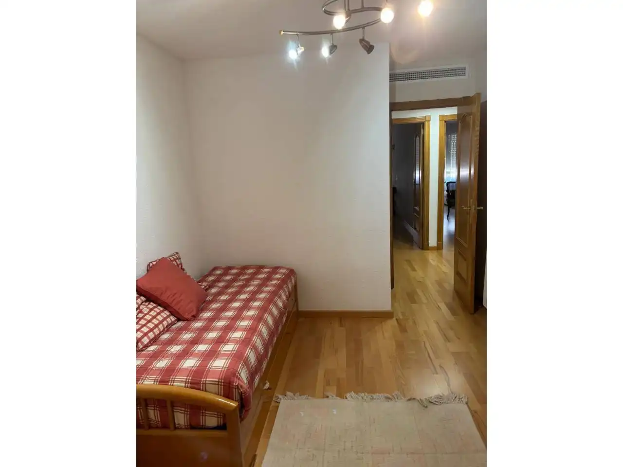 Habitación de Piso de alquiler en Alicante / Alacant con Aire acondicionado, Calefacción y Amueblado