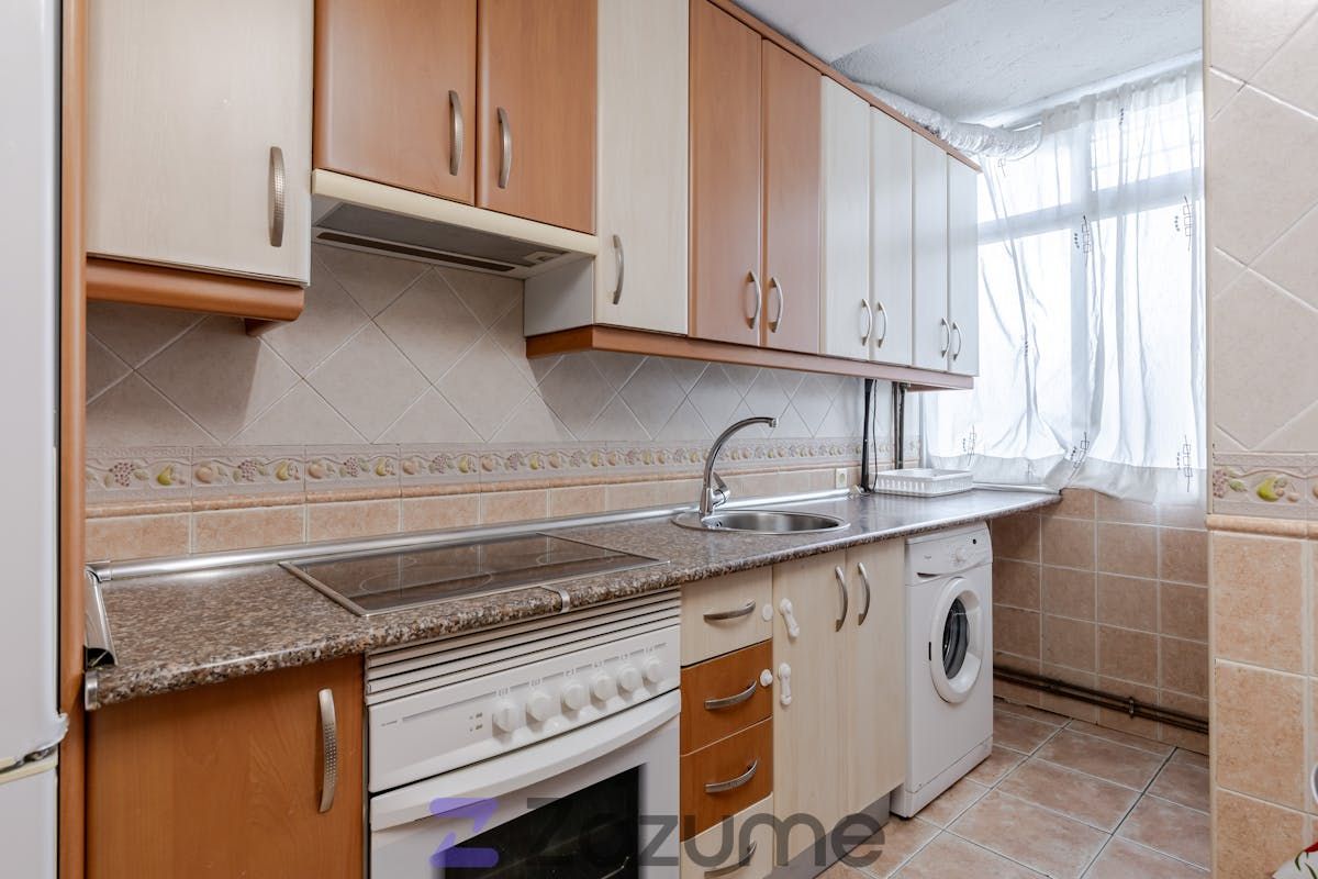 Piso de alquiler en C. Jaime I el Conquistador, Reyes