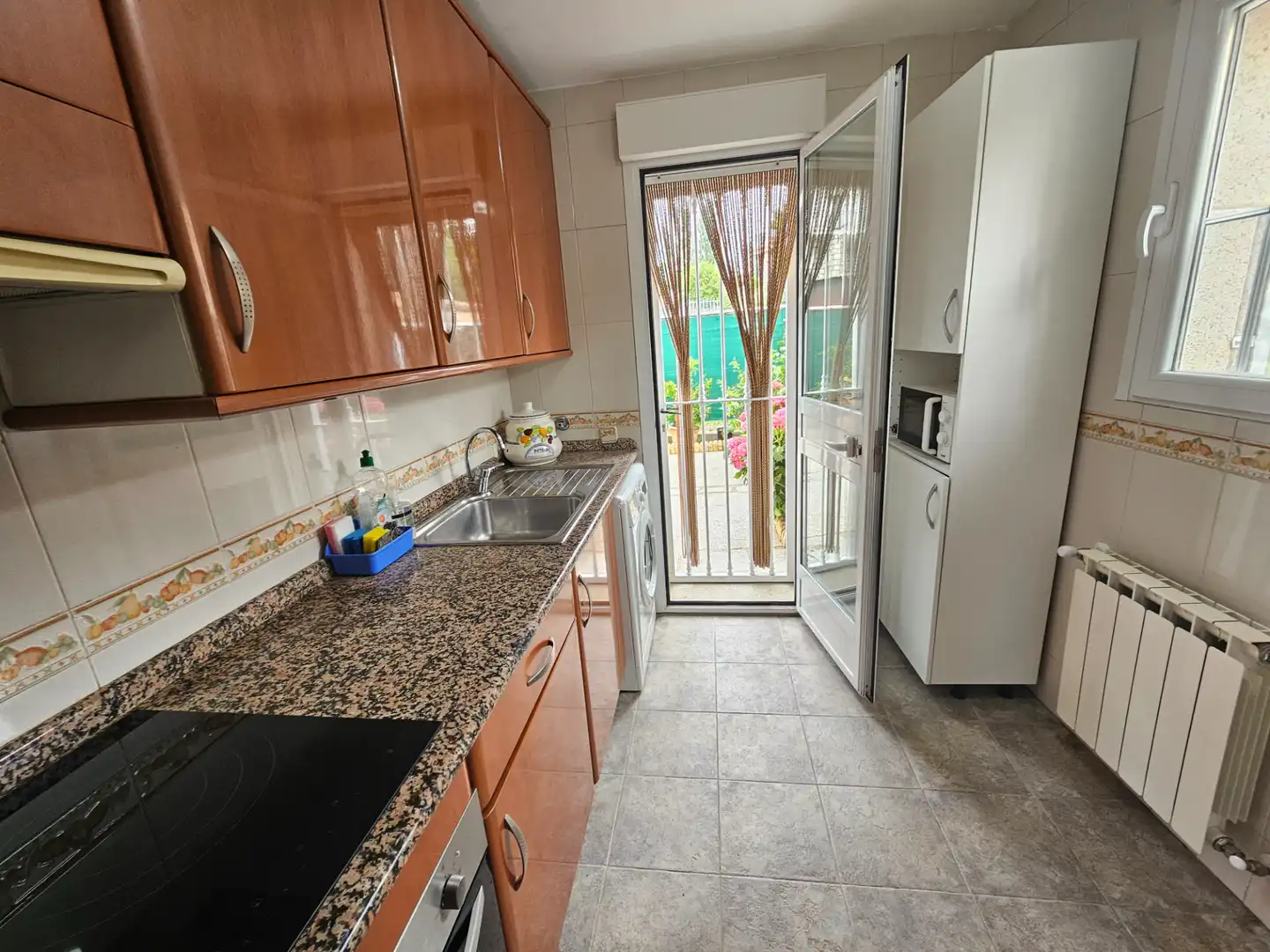 Kitchen of Houses for rent in Cabanillas de la Sierra  with Heating, Private garden and Terrace