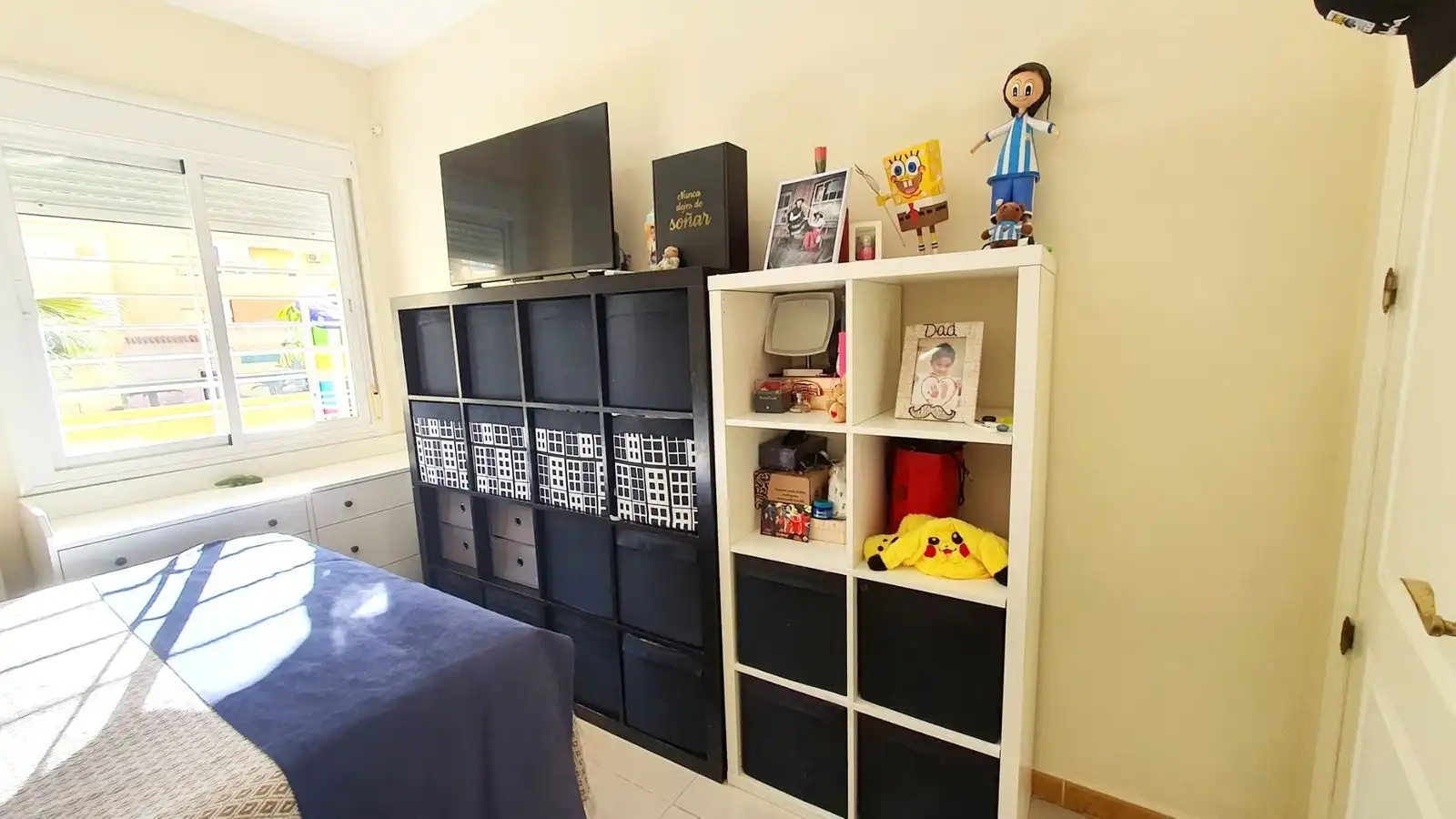 Habitación de Piso en venta en Fuengirola con Aire acondicionado, Terraza y Amueblado
