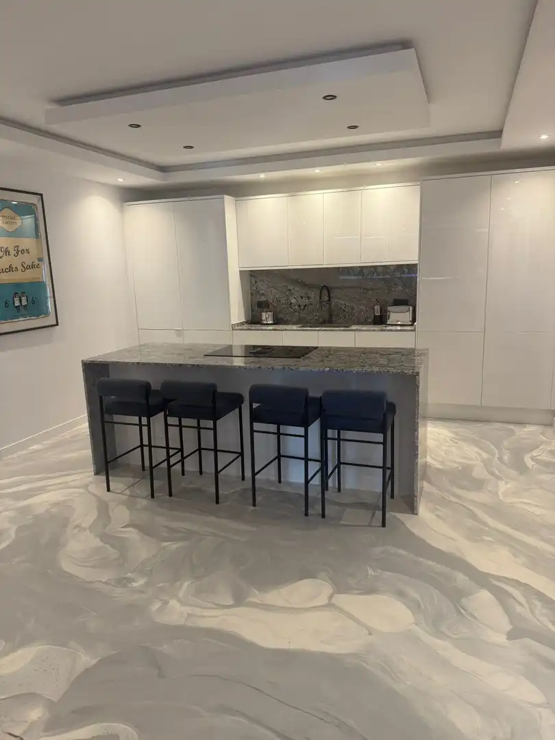 Apartamento con piscina en venta en La Quinta, imagen 2