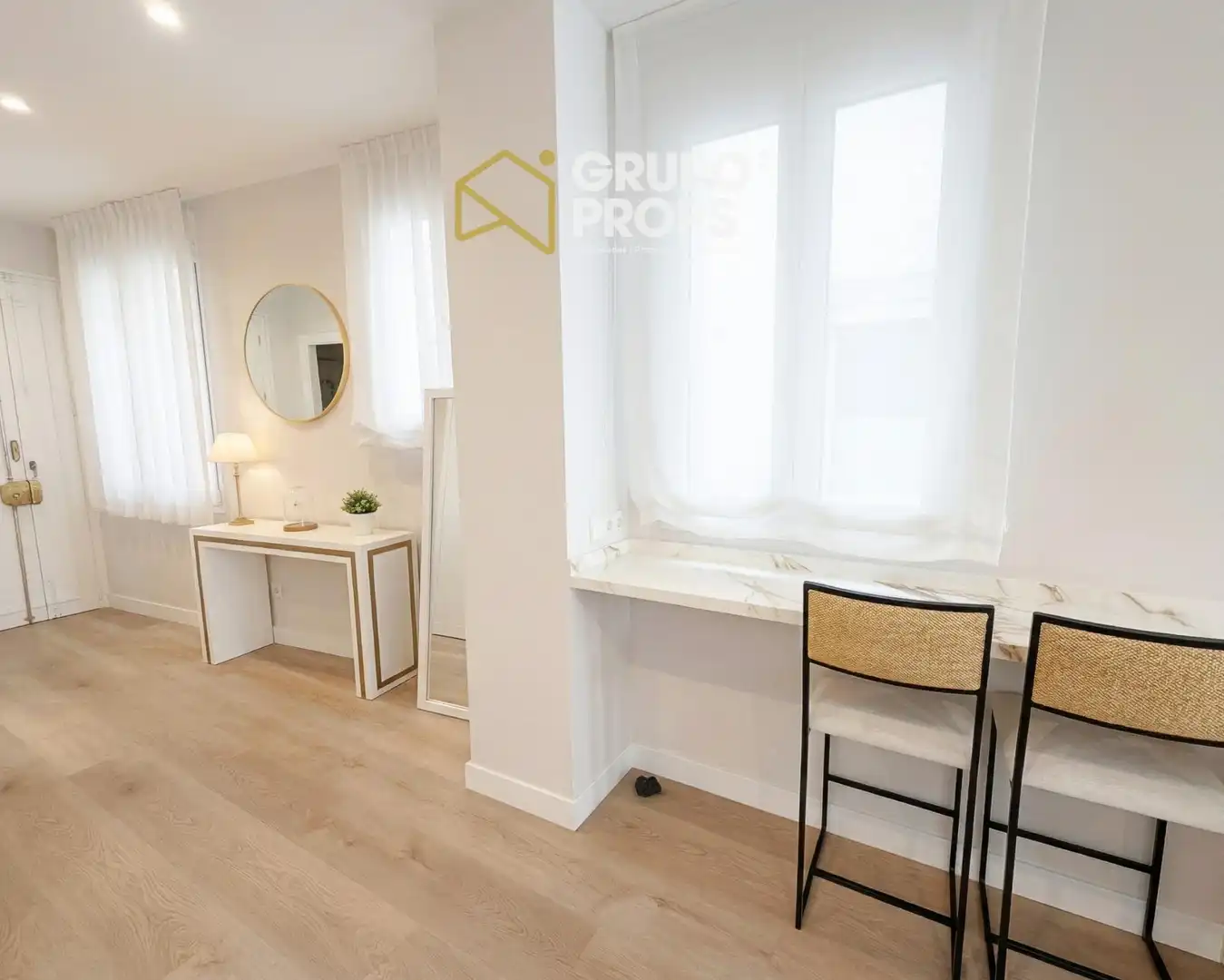 Schlafzimmer von Wohnung zum Verkauf in Madrid mit Klimaanlage und Heizung