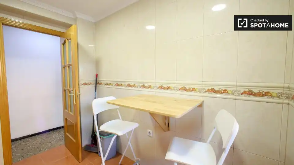Kitchen of Flat for rent in Valencia  with Air Conditioner, Heating and Furnished