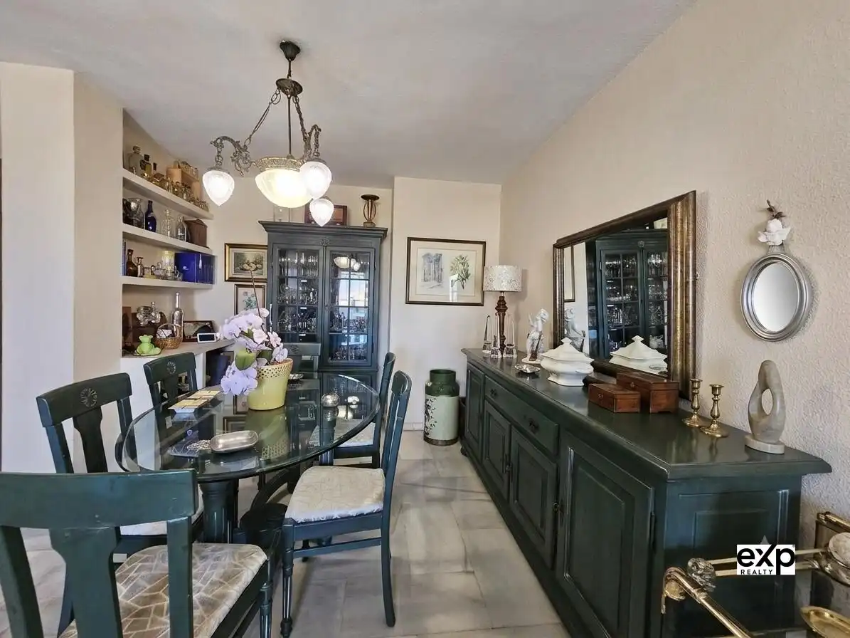 Dining room of Flat for sale in Fuengirola  with Air Conditioner, Swimming Pool and Furnished