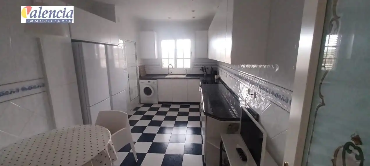 Cocina de Casa o chalet en venta en Chiva con Jardín privado