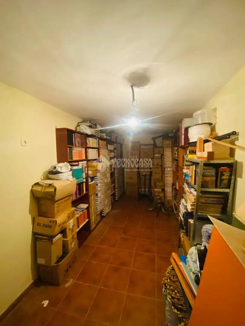 Haus oder Chalet zum Verkauf in Escalona mit Klimaanlage, Abstellraum und Balkon