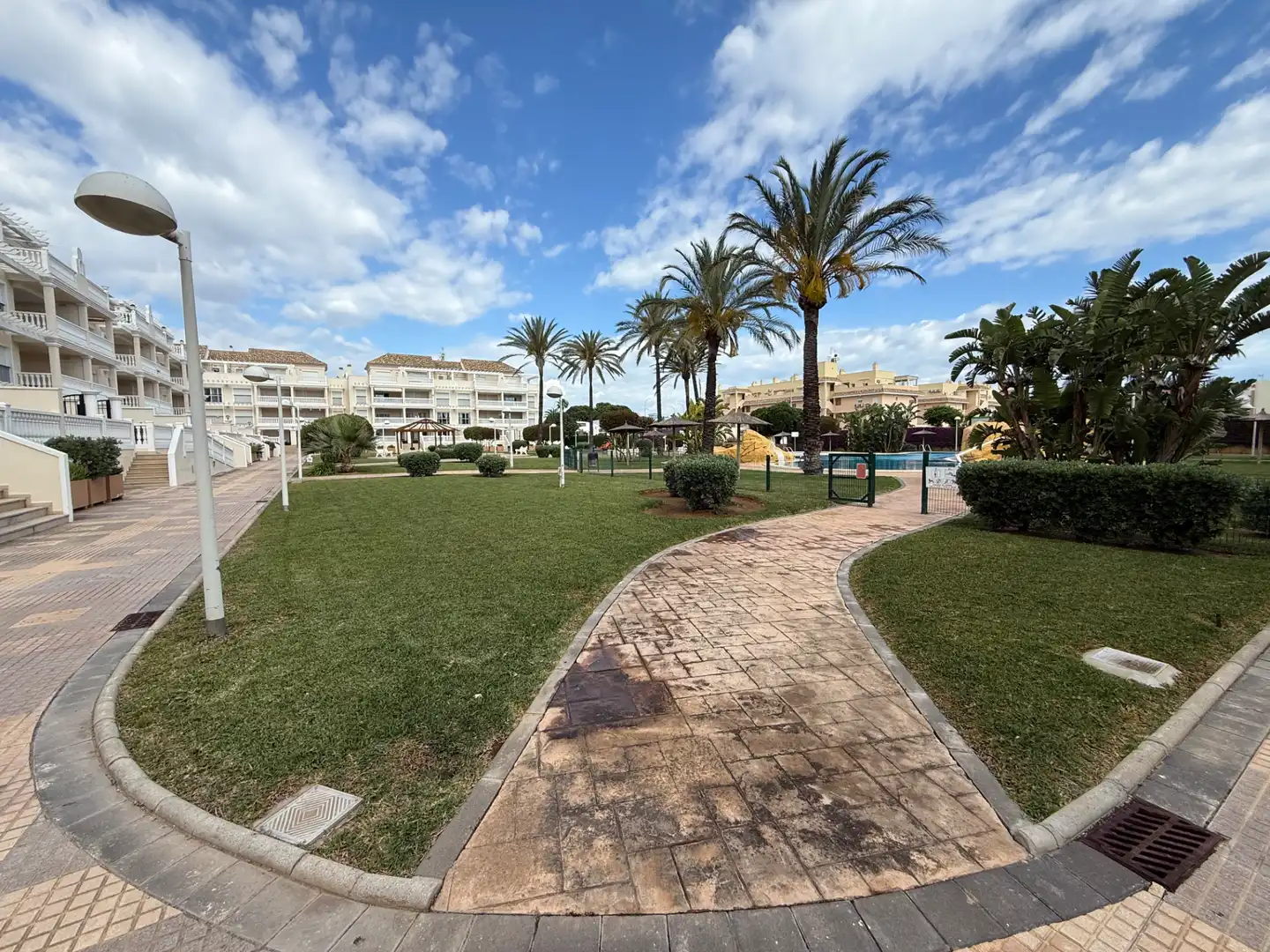 Vista exterior de Apartament en venda en Dénia amb Aire condicionat, Calefacció i Terrassa