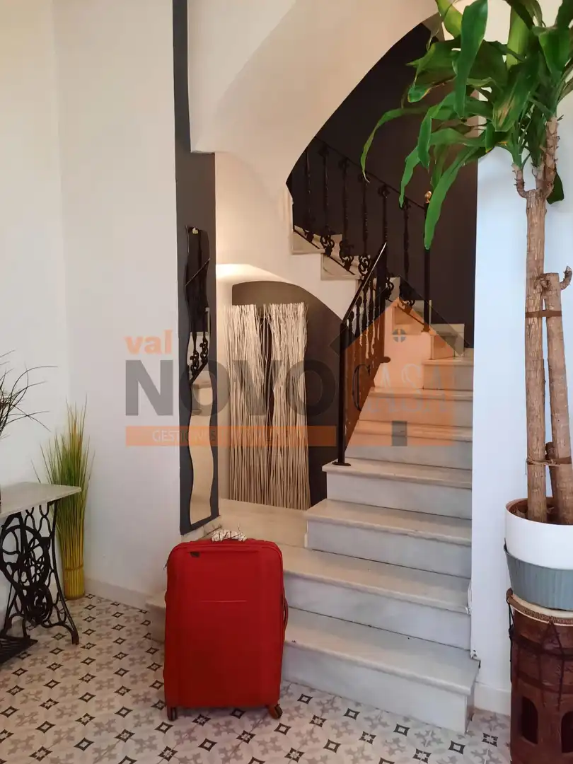 Flat for rent in Valencia  with Air Conditioner
