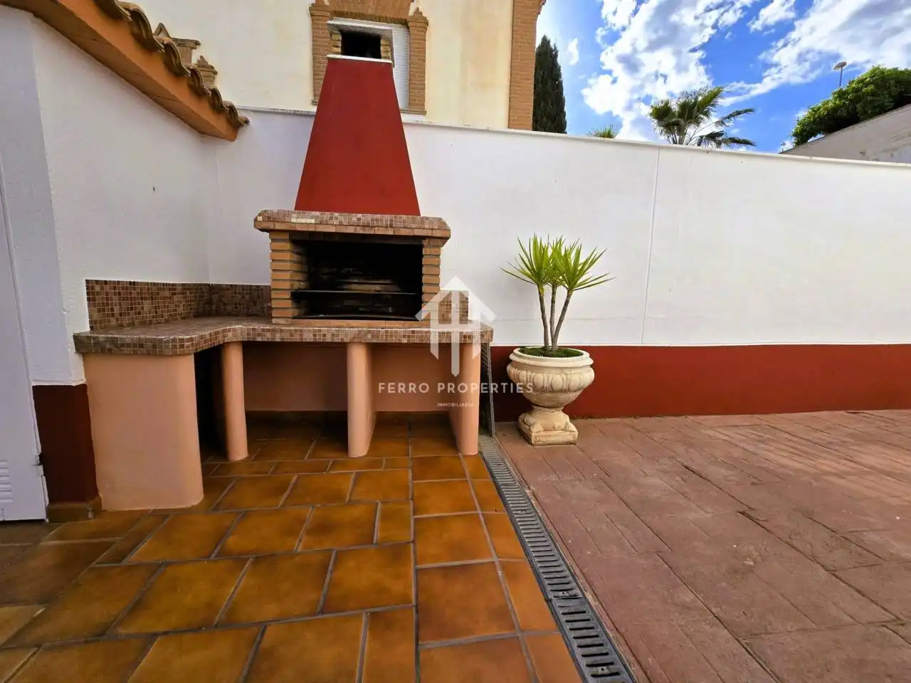 Terrassa de Casa o xalet en venda en Loja amb Jardí privat, Terrassa i Piscina