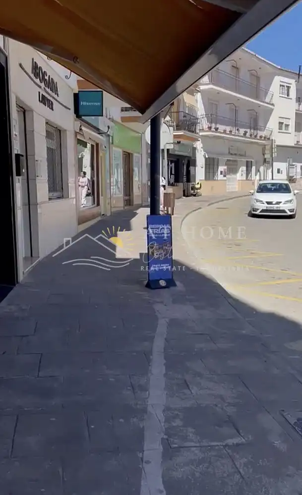 Vista exterior de Garatge en venda en Torrox