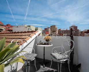 Vista exterior de Casa o xalet en venda en  Valencia Capital amb Aire condicionat, Terrassa i Balcó