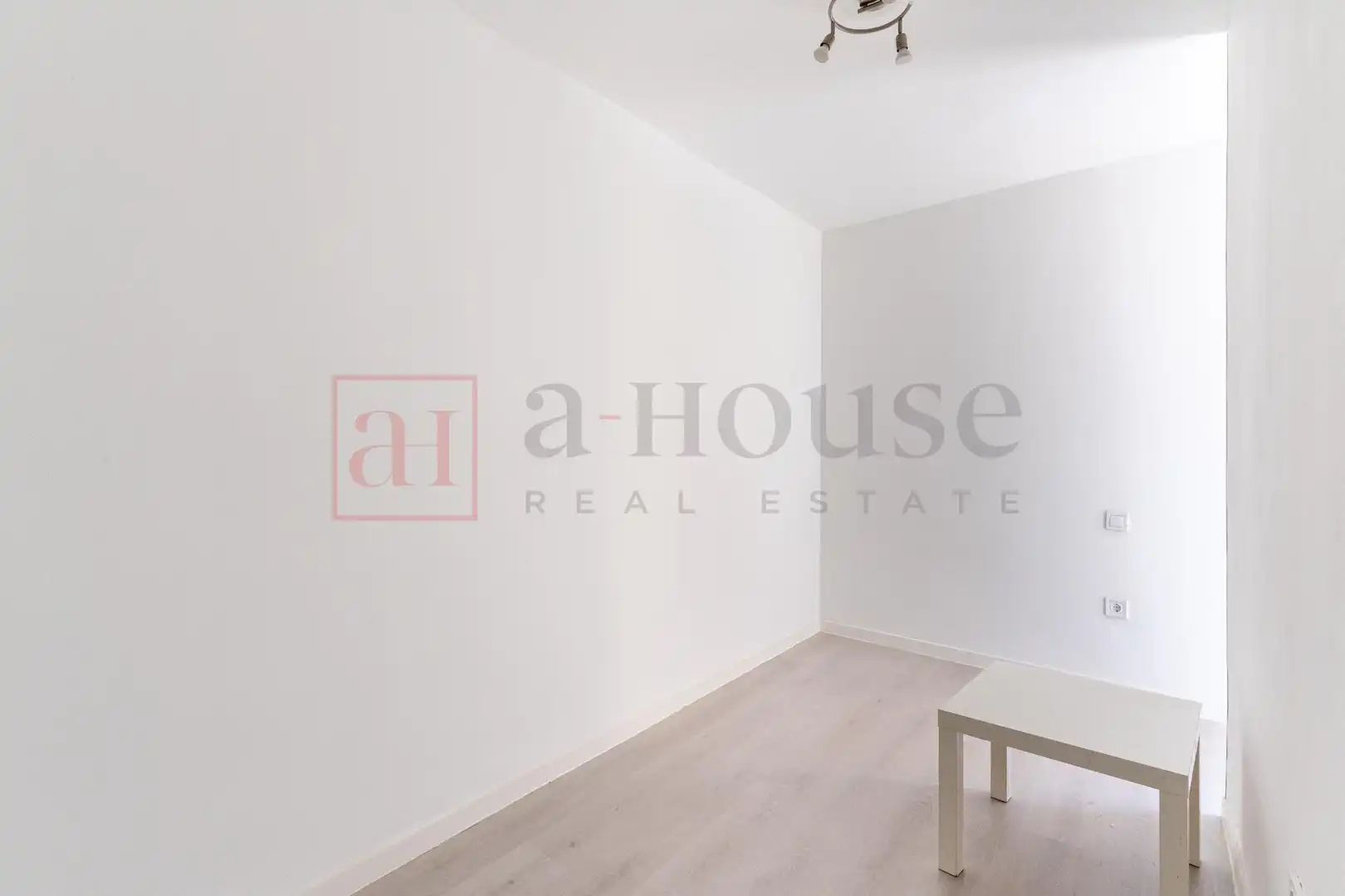 Habitación de Piso en venta en Madrid con Calefacción y Parquet