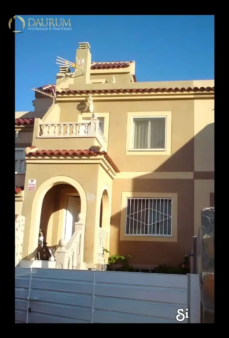 Casa a schiera in vendita a JORGE MANRIQUE