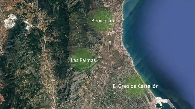 Residential land for sale in Calle Rio Senia