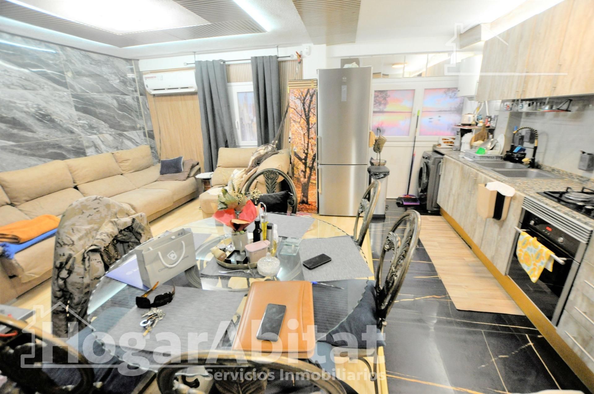 Flat for sale in Xirivella  with Air Conditioner and Parquet flooring