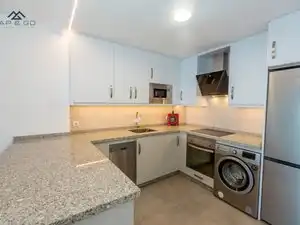 Cuina de Pis de lloguer en Almuñécar amb Aire condicionat, Terrassa i Moblat