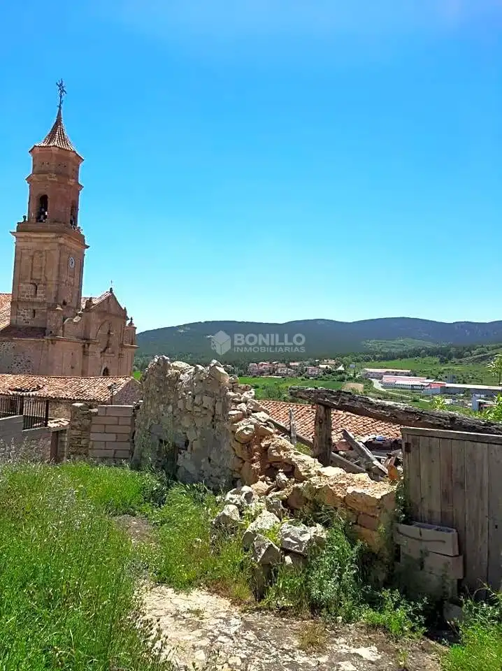 Residencial en venta en Orihuela del Tremedal