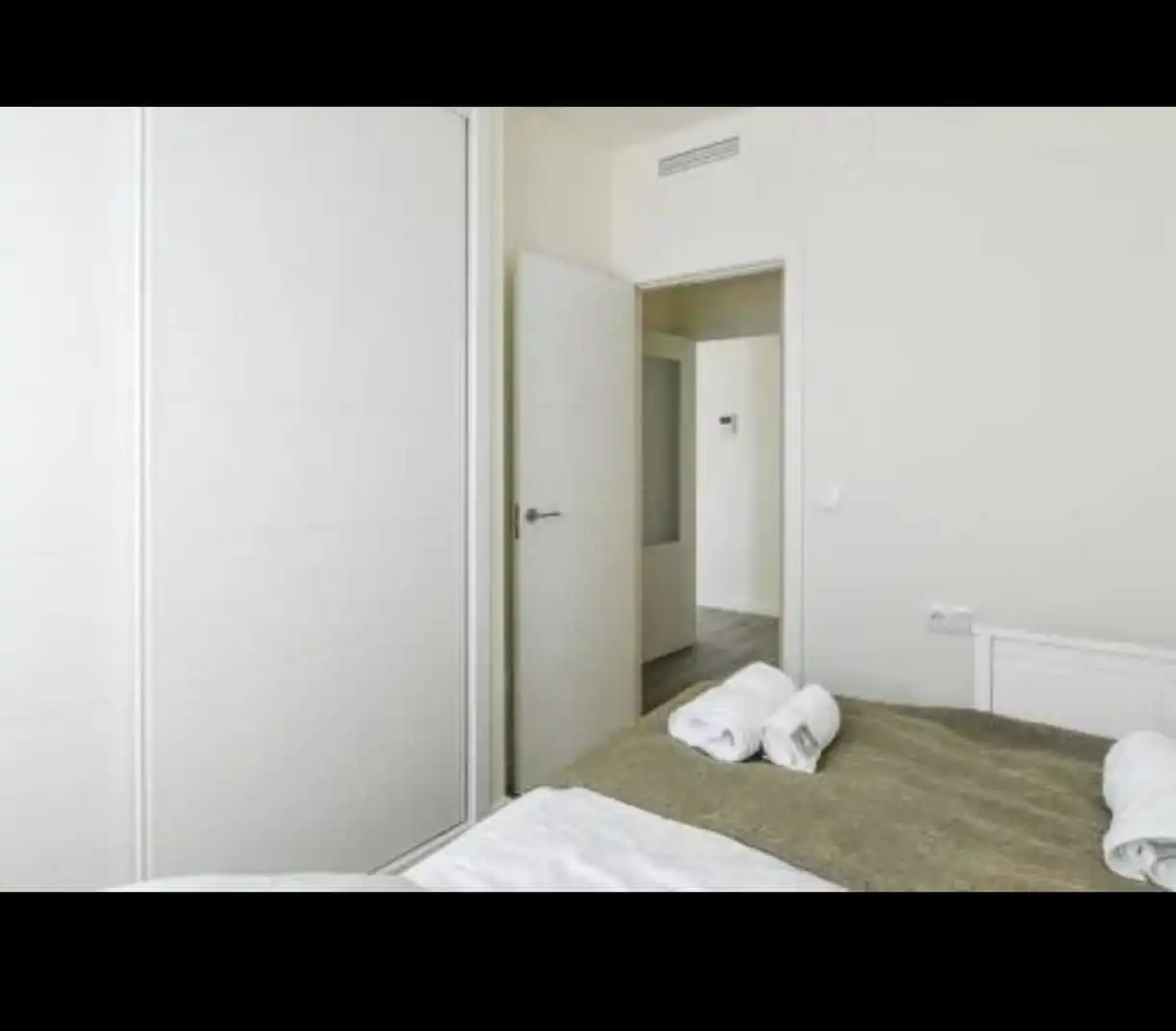 Habitación de Piso en venta en Málaga con Aire acondicionado y Piscina comunitaria