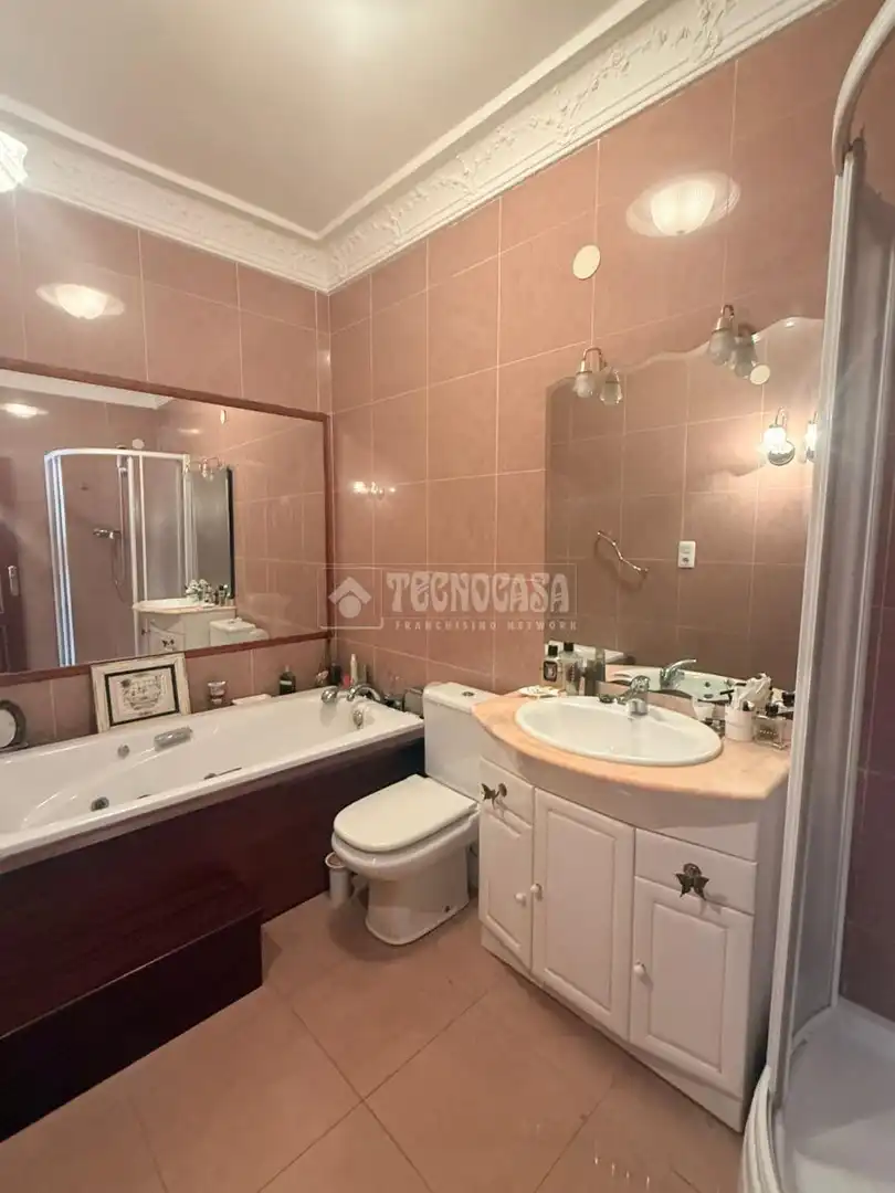 Baño de Piso en venta en Alicante / Alacant con Balcón