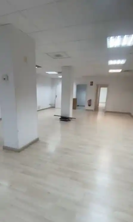Local comercial de lloguer a Avinguda Oscar Espla 15, imagen 5