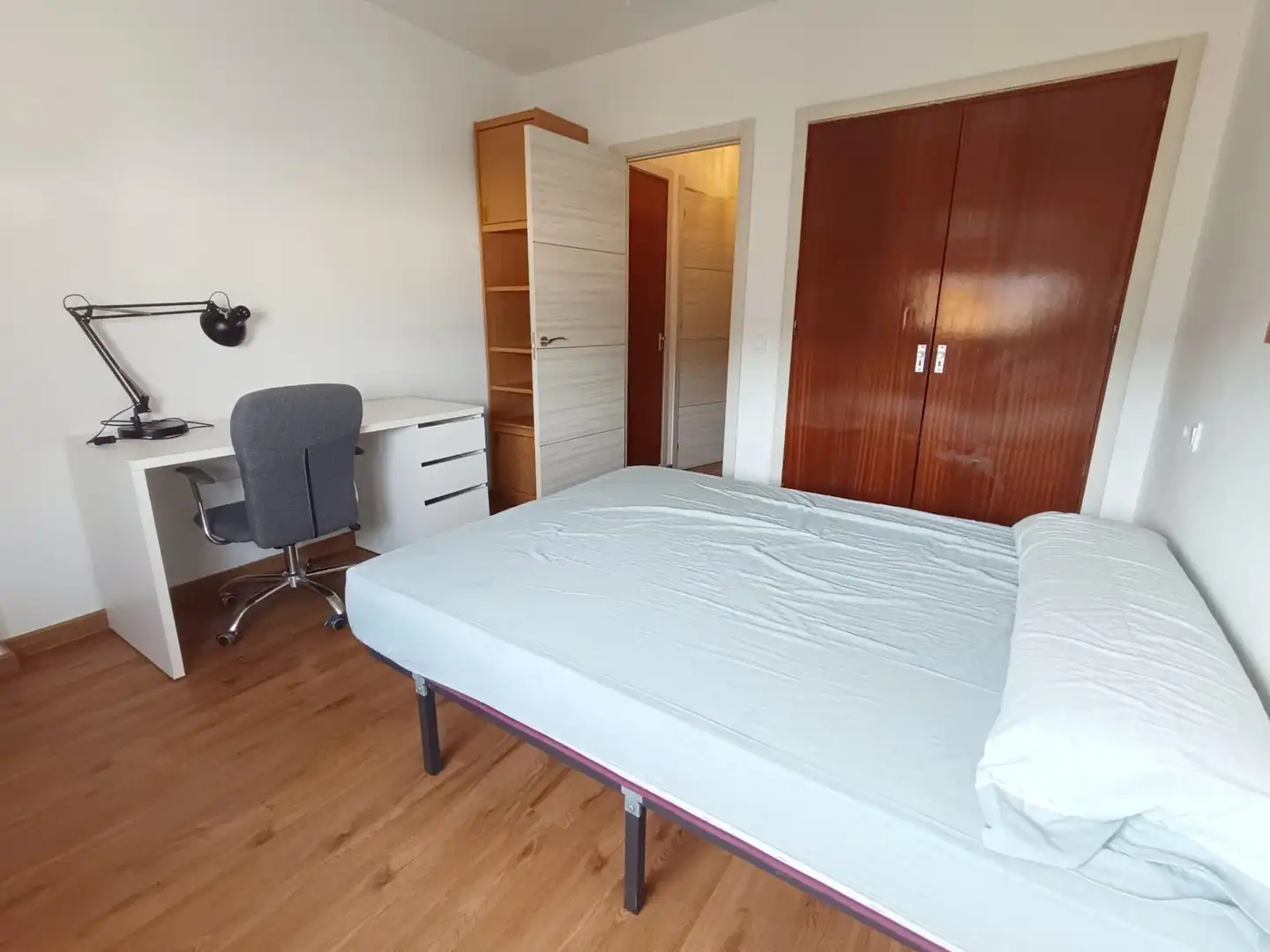 Bedroom of Flat for rent in Córdoba  with Furnished