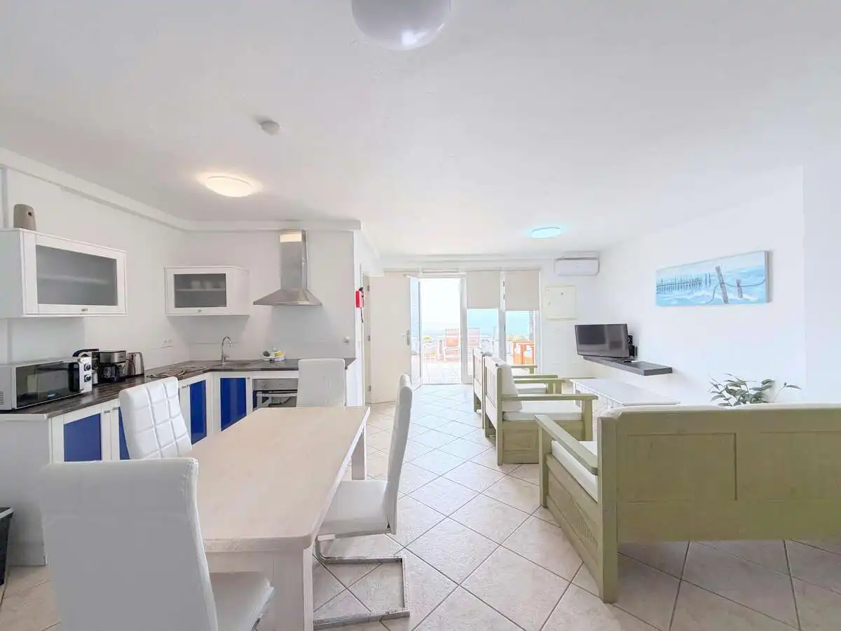 Cuina de Casa o xalet en venda en Tías amb Aire condicionat, Jardí privat i Terrassa