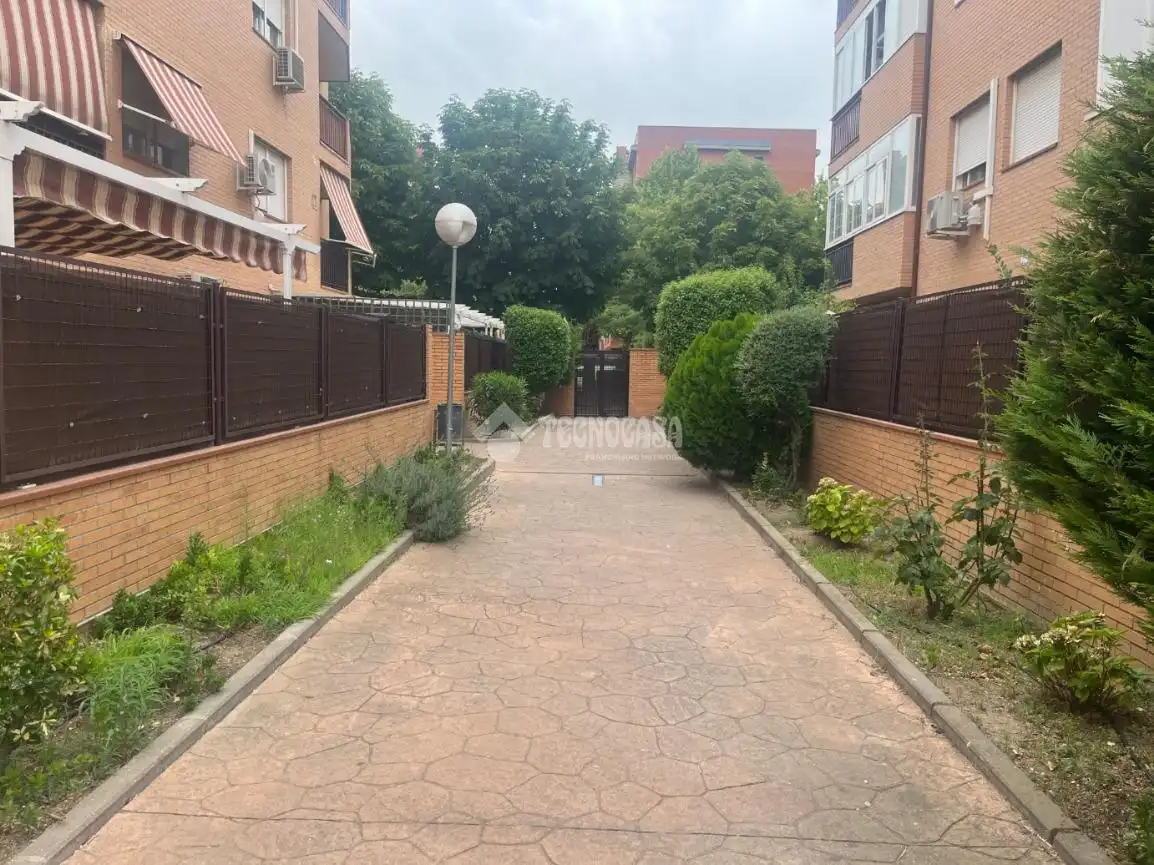 Aparcament de Pis en venda en Humanes de Madrid amb Aire condicionat, Calefacció i Terrassa