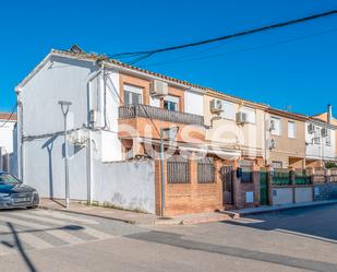 Vista exterior de Casa o xalet en venda en Jabalquinto amb Aire condicionat i Terrassa
