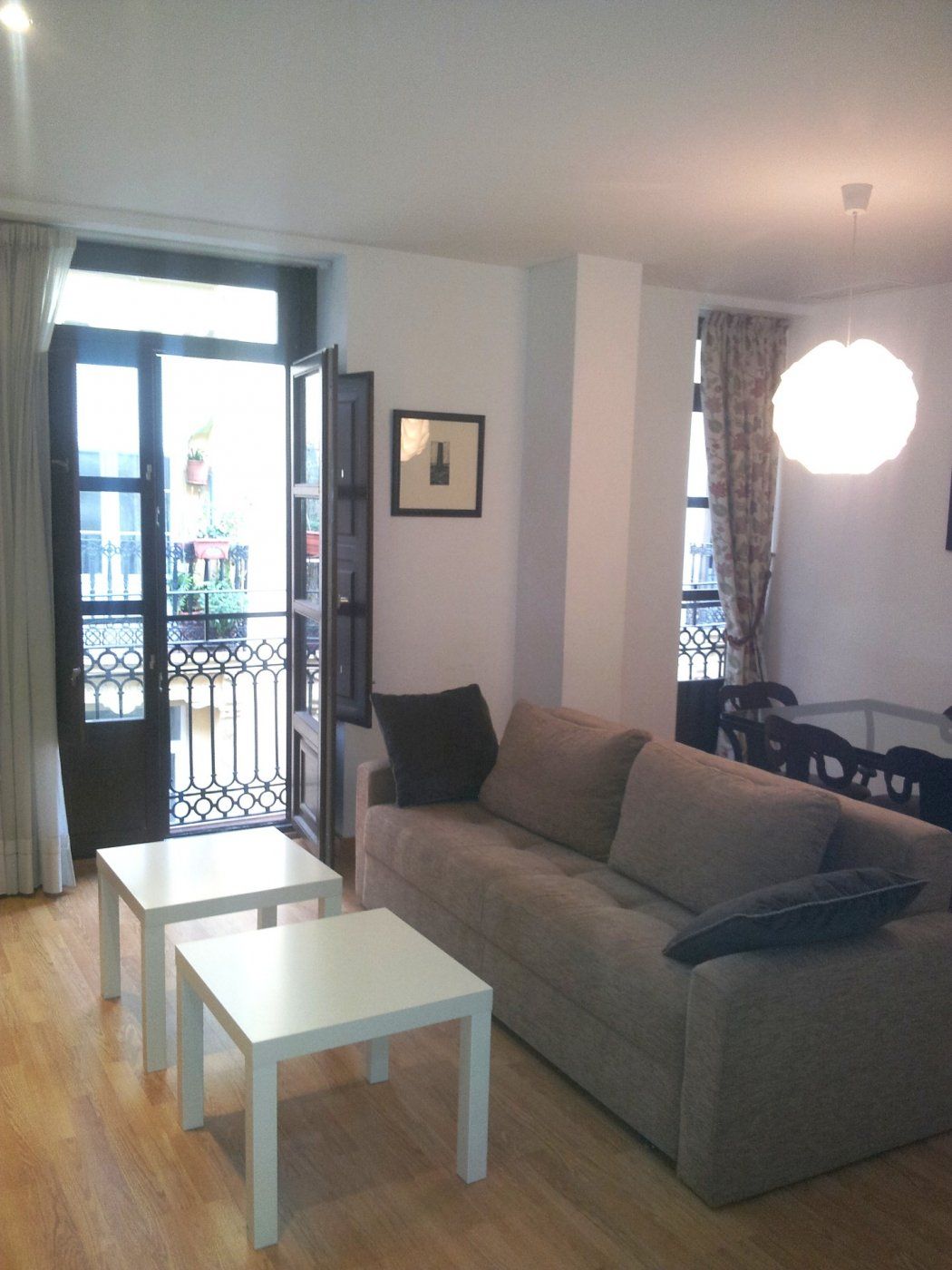 Living room of Flat to rent in  Valencia Capital  with Air Conditioner, Heating and Parquet flooring