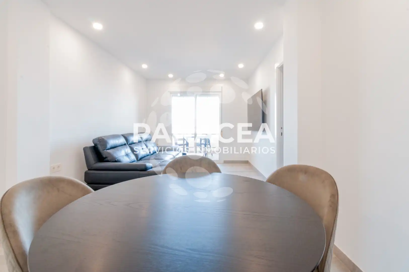 Piso en venta en Vícar con Terraza, Amueblado y Horno