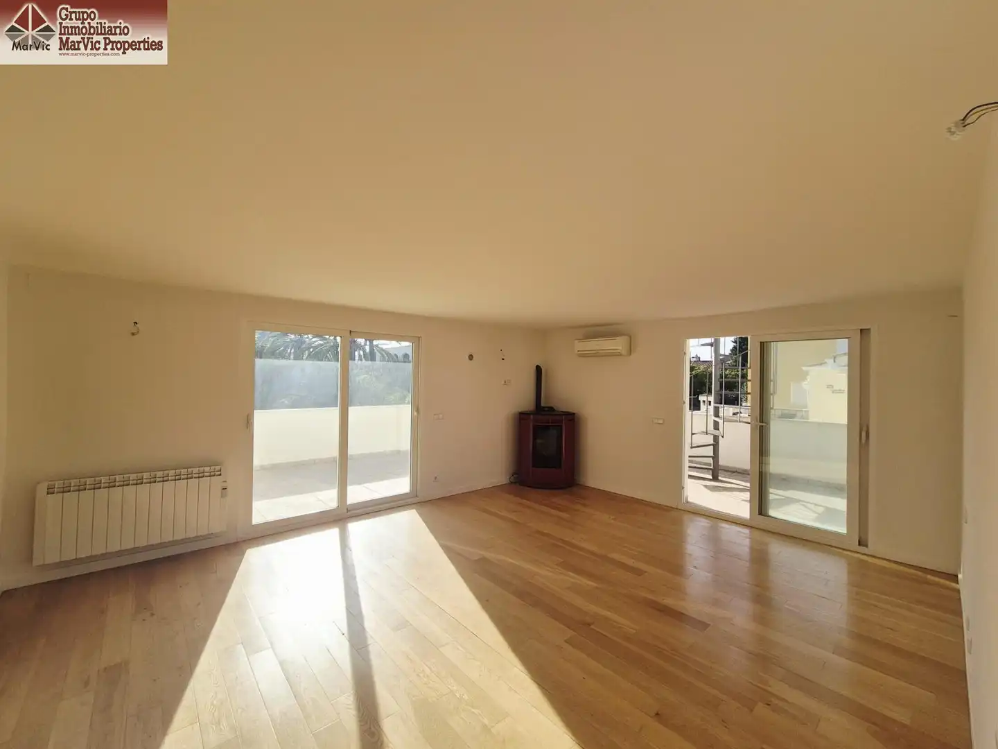 Casa aparellada amb terrassa en venda a L'Albir, imagen 24