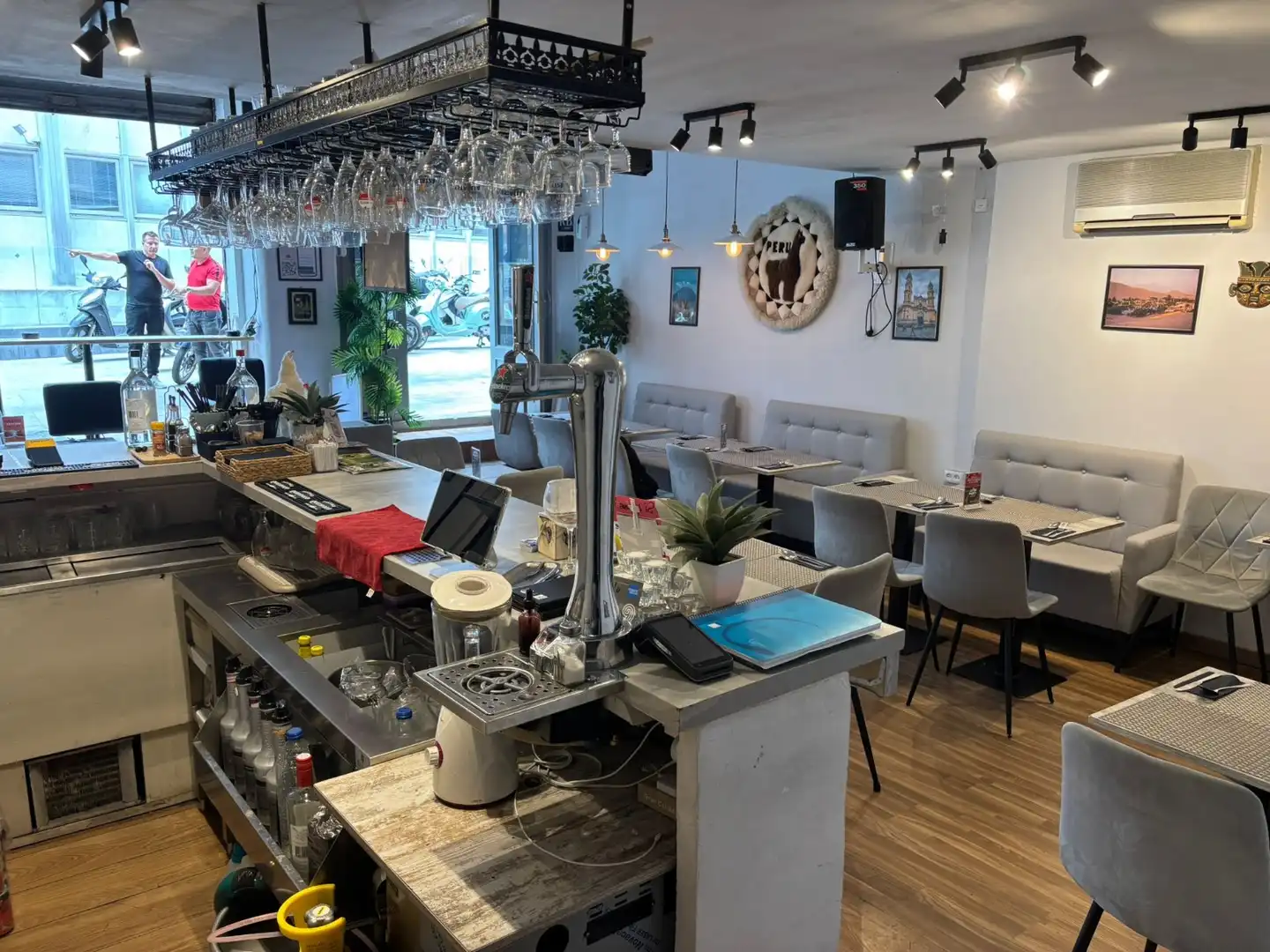 Business premises for transfer in Ciutat Vella, imagen 7