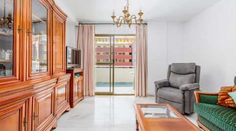 Foto 5 de Apartamento en venta en Ollerias, 20, Puerto Deportivo, Fuengirola
