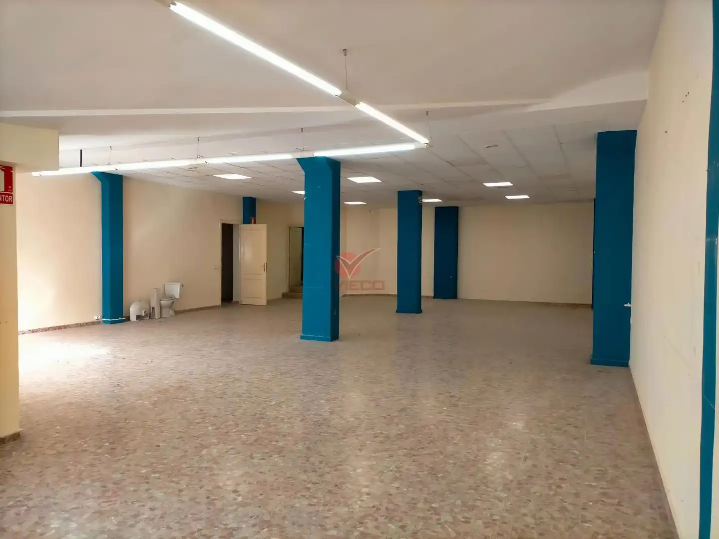 Local comercial en venda a ERAS DEL TIO CAÑAMON, imagen 5