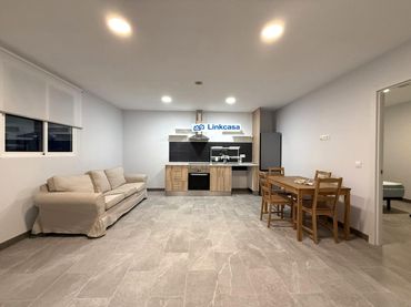 Local comercial en venda a Calle PETIRROJO