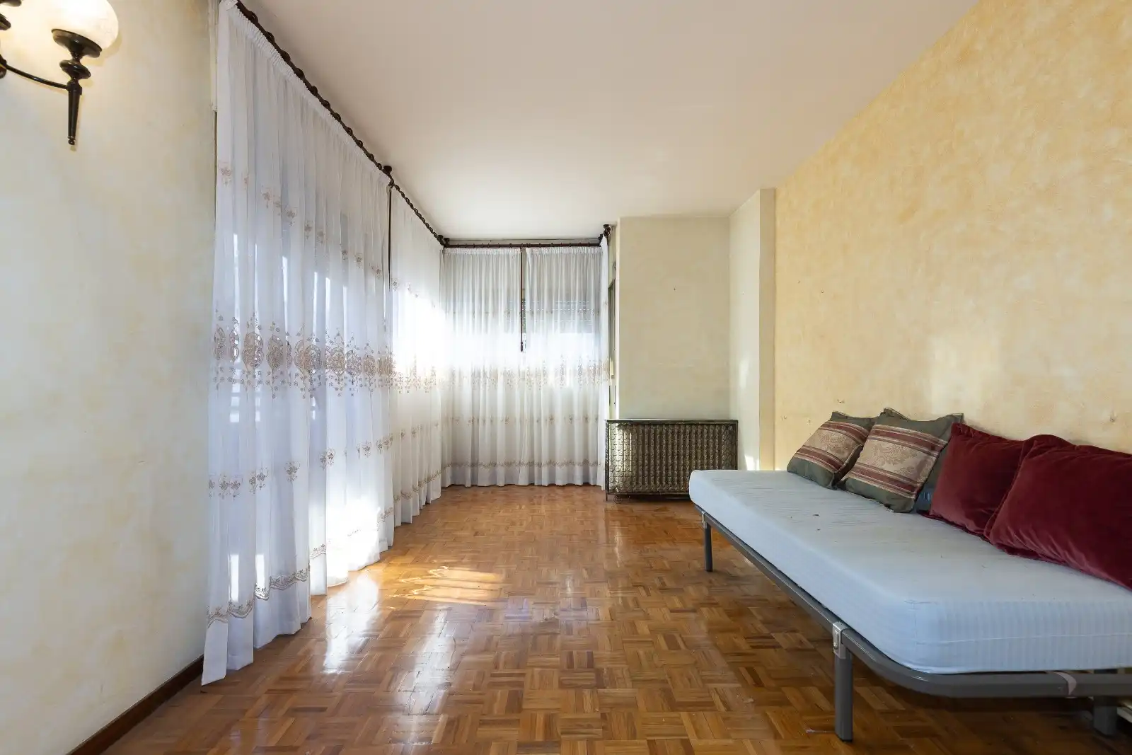 Habitación de Piso en venta en Tarragona con Calefacción, Parquet y Terraza
